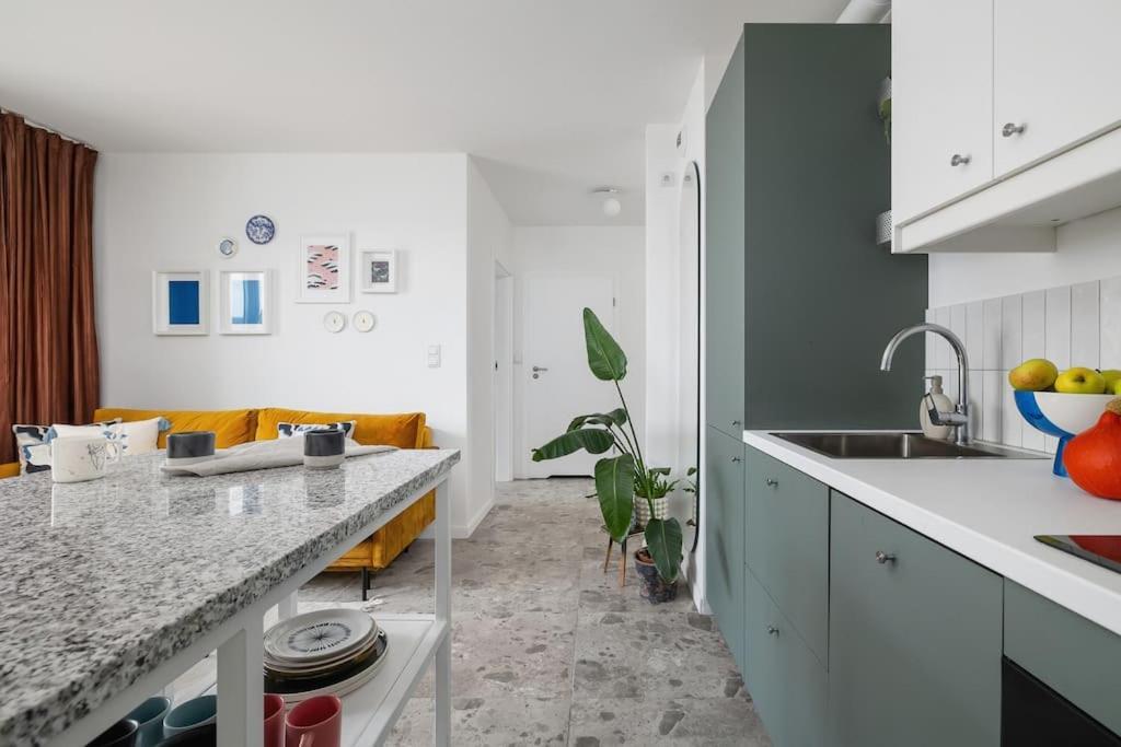 Apartment With Balcony, Private Parking - Bagry Lake - Goszczynskiego 1 Cracovia Esterno foto
