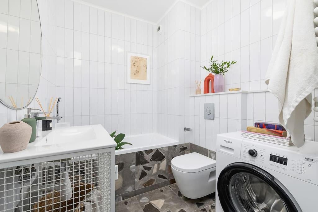 Apartment With Balcony, Private Parking - Bagry Lake - Goszczynskiego 1 Cracovia Esterno foto